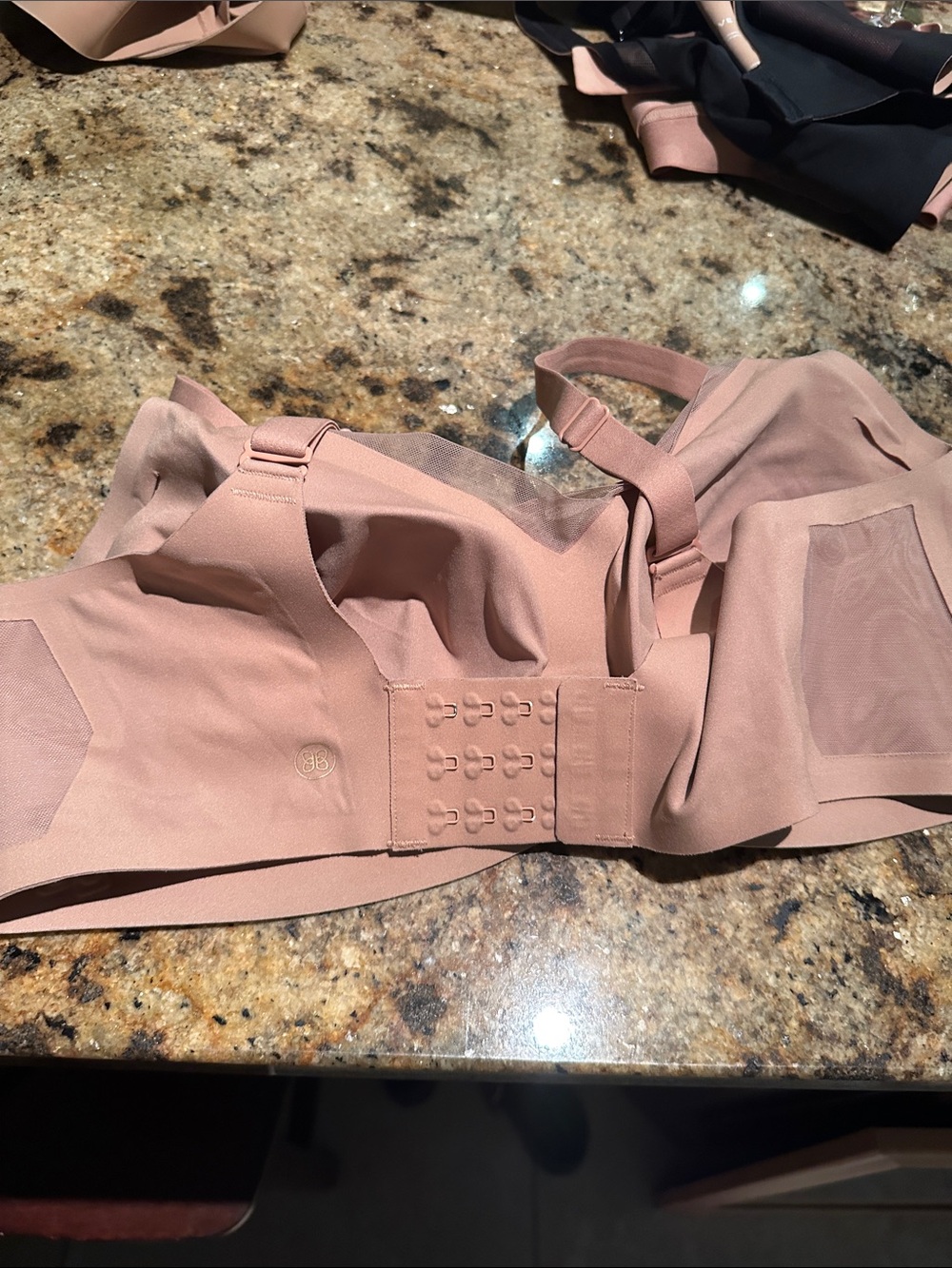 Honeylove Wire Free CrossOver Bra, 36D/DD - Picture 7 of 8